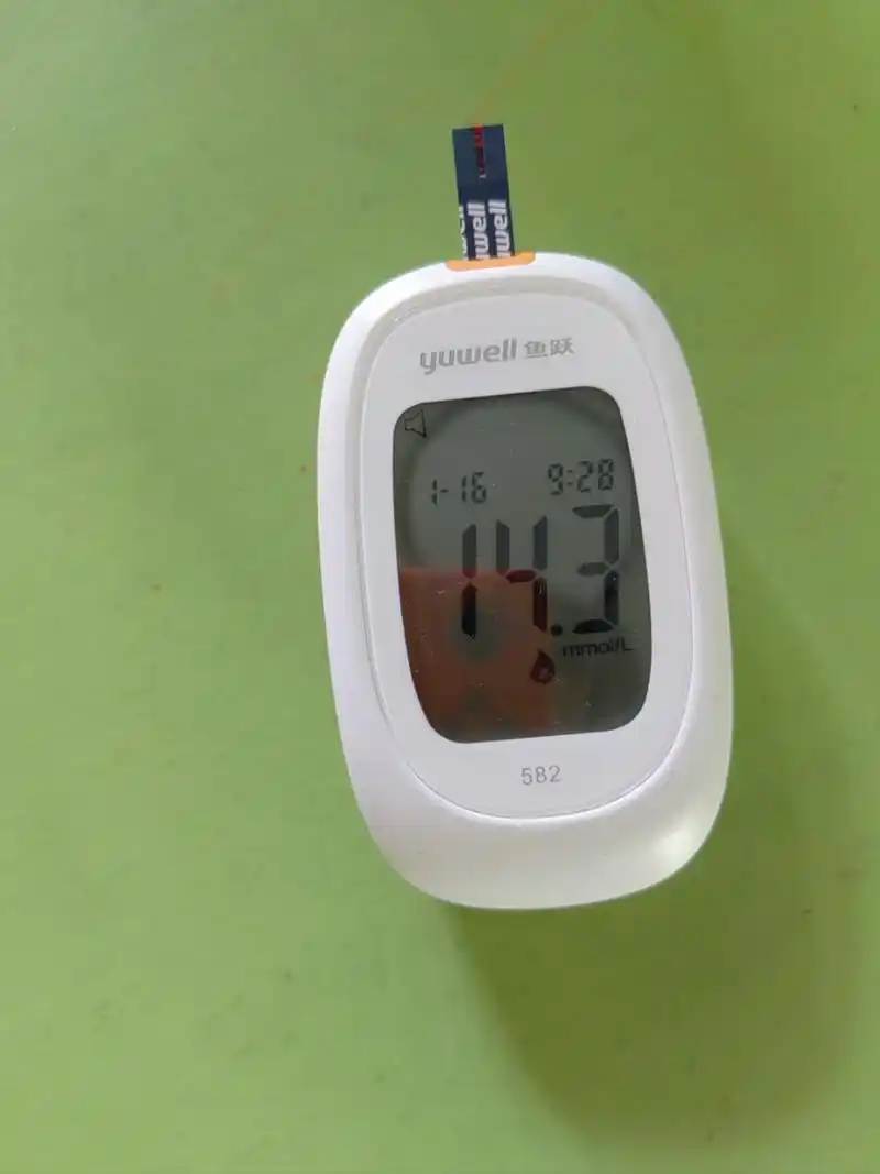 血糖仪：糖尿病管理的“指尖参谋”